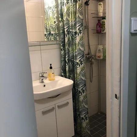 Cosy In The Center Free Parking דירה קמי